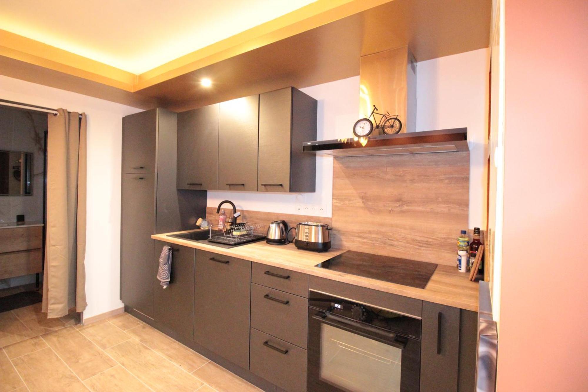 Luxury Studio, Rez De Chaussee, Parking Prive Video Surveillance, Canape Haute Qualite Convertible Couchage 2 Personnes, Centre Ville Proche, Restaurant, Boulangerie 2 Minutes A Pied, Terrasse - 800Metre Carre De Terrain - Gere Par Presta-Zen'Service Верден-сюр-Мёз Экстерьер фото